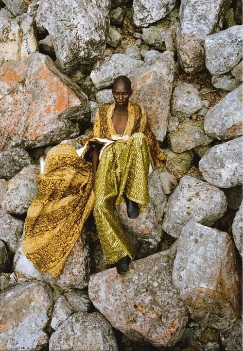 Viviers Studio & Luke Radloff for Stephanie Bentum