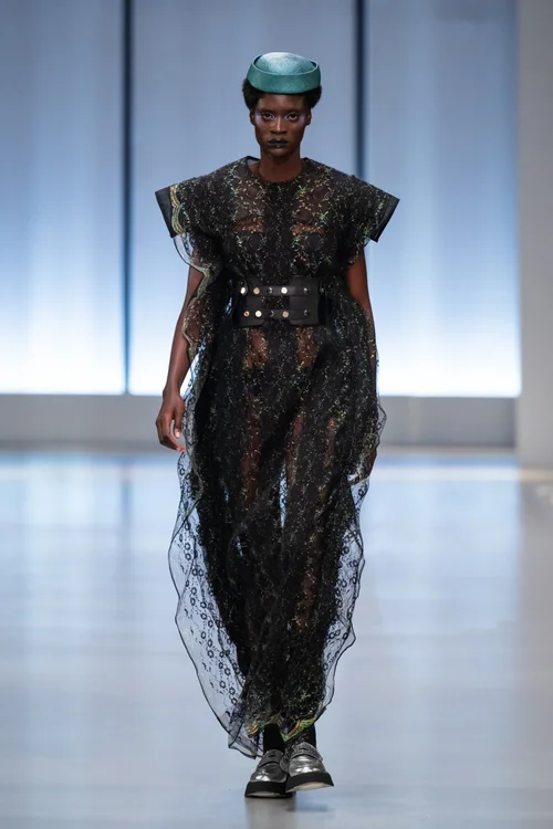 Viviers Studio & Luke Radloff for Stephanie Bentum